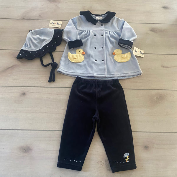 NWT Le Top Velour Duck Applique Outfit