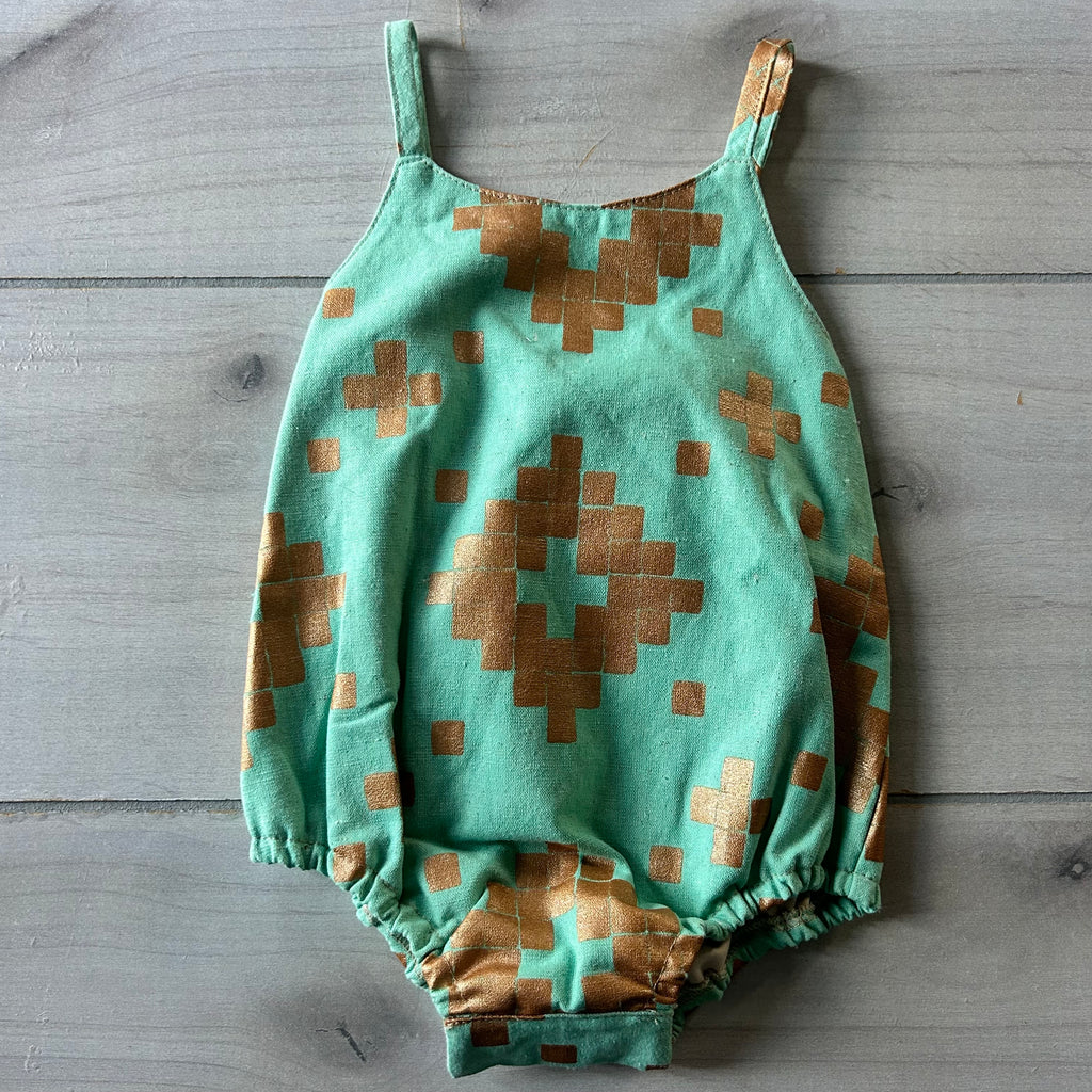 NWOT Mimi & Mack Metallic Gold Aztec Print Bubble Romper